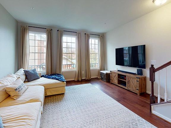 2nd lvl living space offers handsome hdwd flooring