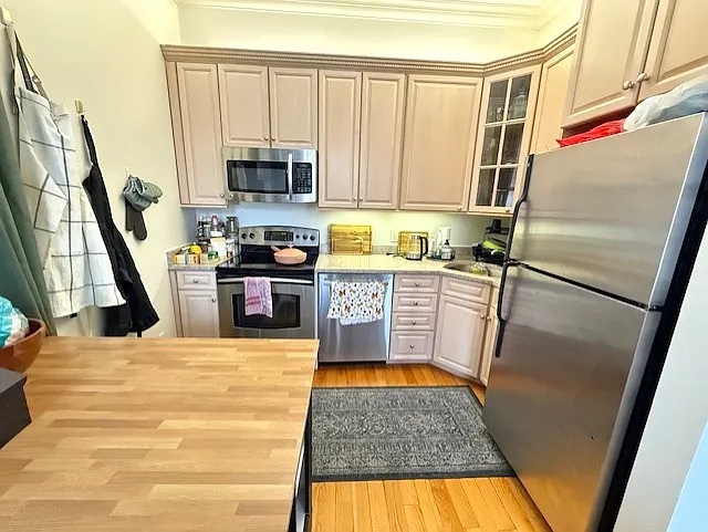 421 Hanover St #23 — Photo 20