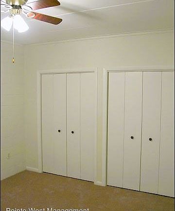 4th image of 902 Brightwood Manor Dr