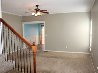 10624 Clubhouse Dr, Kansas City, KS 66109