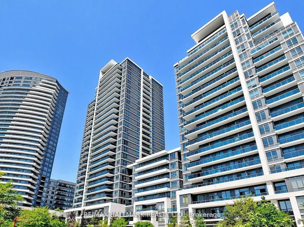 7165 Yonge St #833, Markham, ON L3T 0C9
