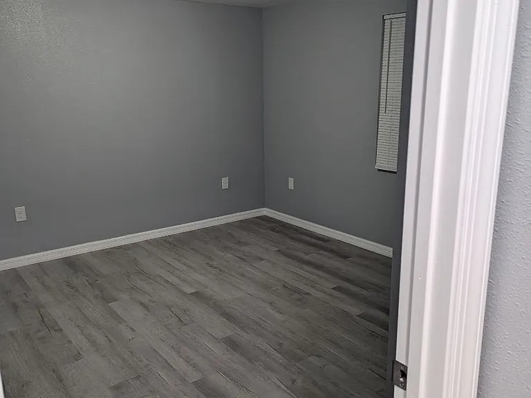 8103 N Rome Ave — Photo 3