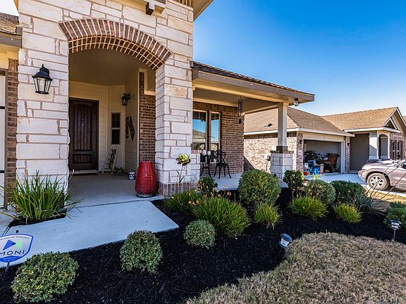 5th image of 177 Tailwind Dr