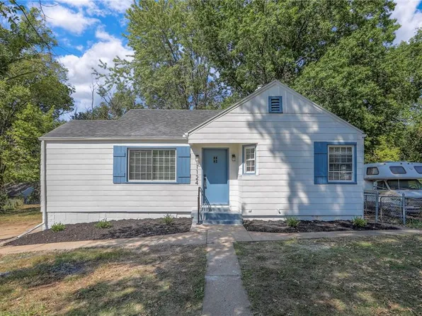 1124 NE Davidson Ct, Kansas City, MO 64118