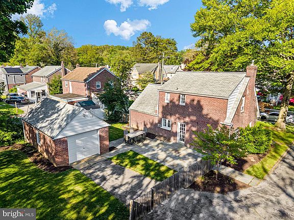 2nd image of 56 N Brookside Rd