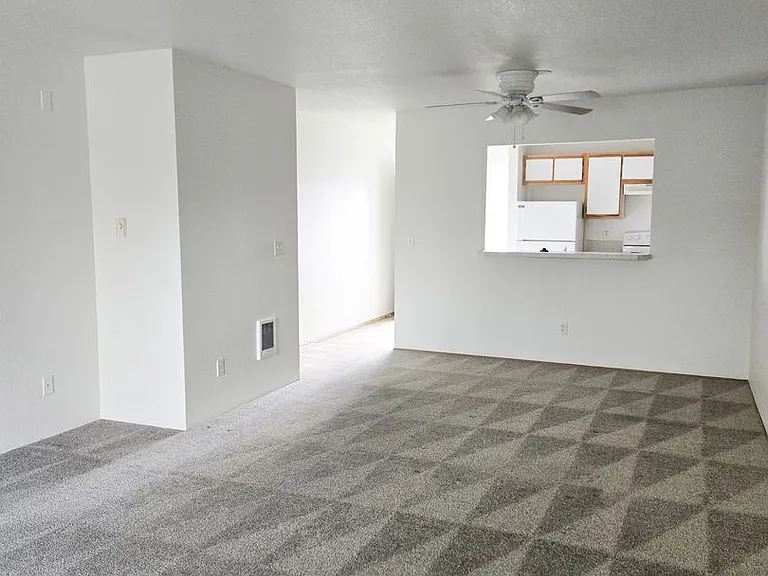 North Salem Apartment Complex With Washer/Dryer! ~ Camelot — Photo 47
