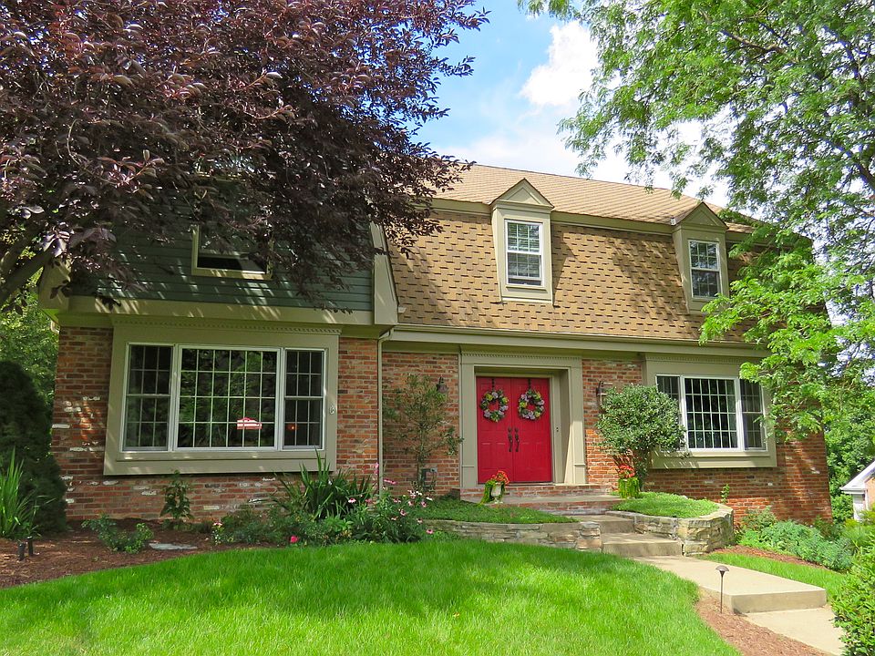 1st image of 499 Hollydale Dr