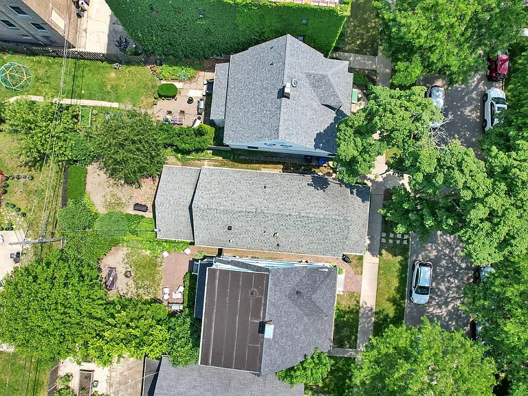 823 Hamlin St — Photo 22