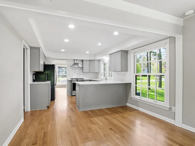 4576 Wagon Wheel Dr — Photo 11