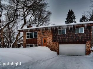 2250 Knoll Dr, Mounds View, MN 55112