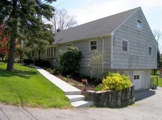 12 Meadow Ln, Amawalk, NY 10501