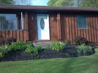 51 Towpath St, Pt Crane, NY
