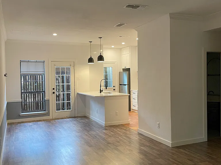 14333 Preston Rd #402 — Photo 4