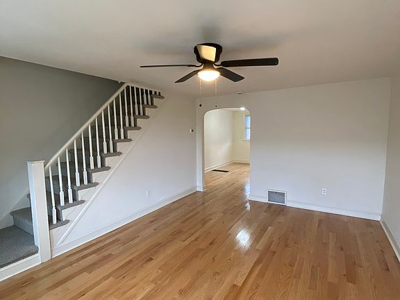 2nd image of 1237 Edgehill Rd