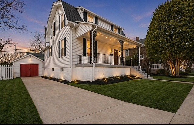 1st image of 904 Lawrence St