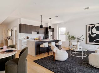 30-32 Condor St #5, Boston, MA 02128