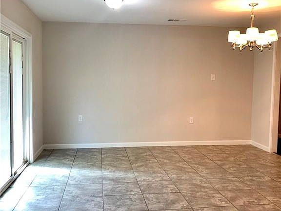 5th image of 7852 Robin Creek Dr