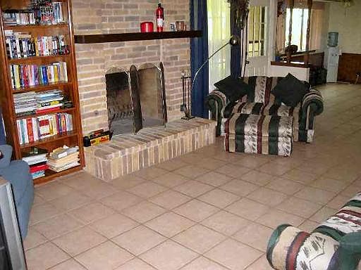 4th image of 15247 OAK SPRING