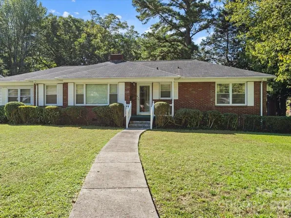 1736 Woodland Dr, Charlotte, NC 28205