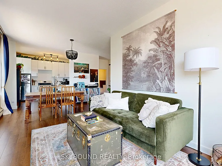2104 Queen St E #B — Photo 5