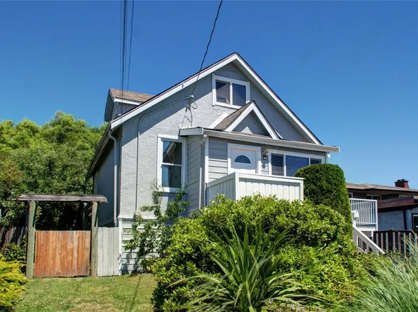 236 Crease Ave, Saanich, BC V8Z 1S9