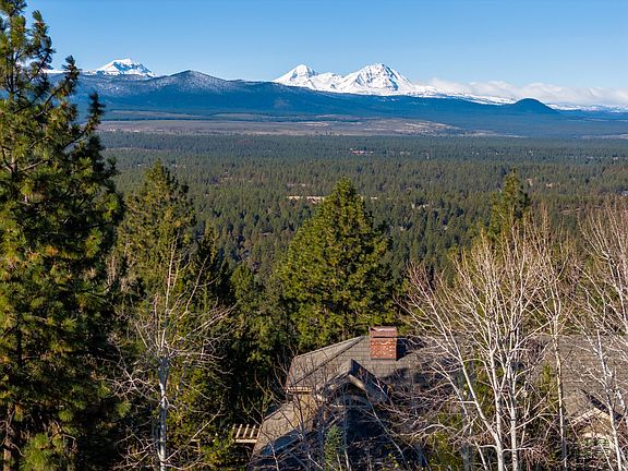 2024_11_15_1748_nw_farewell_drive-drone-