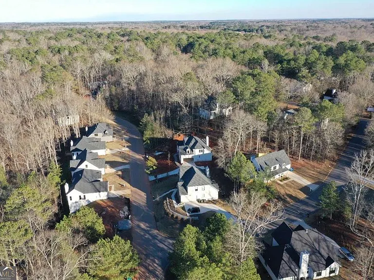 360 Ansley Dr — Photo 42