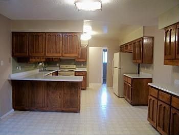 5th image of 7408 Gary Ct NE