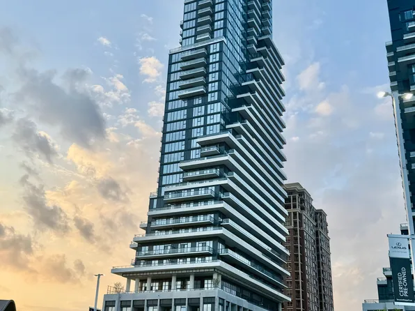 10 Inn On The Park Dr #605, Toronto, ON M3C 0P9