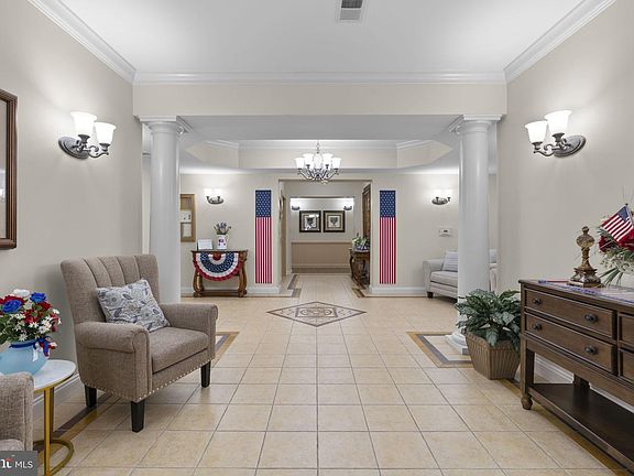 5th image of 7315 Maplecrest Rd Unit 104