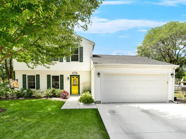 806 Ottawa Ct, Carol Stream, IL 60188
