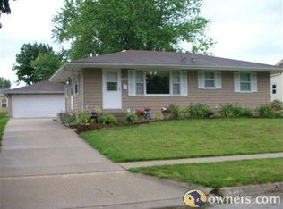 2715 E 40th Ct, Des Moines, IA 50317
