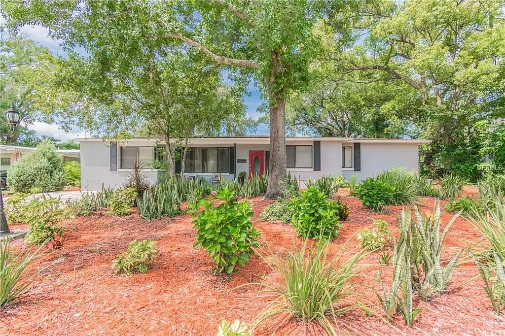 4 bed, 1650 sqft, $2,400 — Photo 1