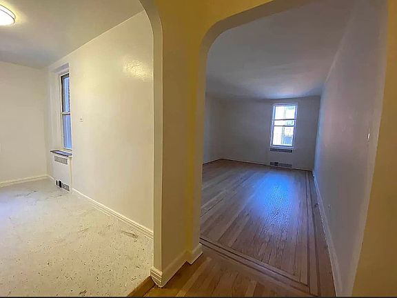 5th image of 8375 118th St APT 4F