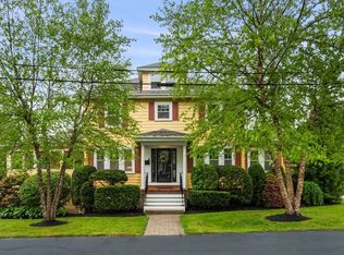 8 Warren Rd, Marblehead, MA 01945