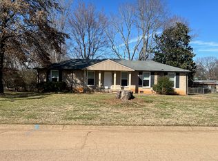 25 Millswood Dr, Clarksville, TN 37042