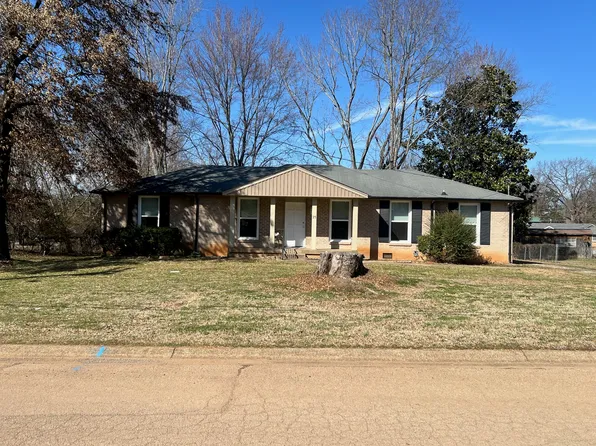 25 Millswood Dr, Clarksville, TN 37042
