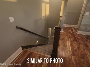 8242 Sky View Cir, West Des Moines, IA 50266