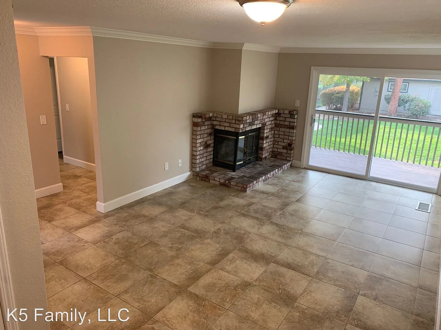 1031 Chadwick Cir photo 1