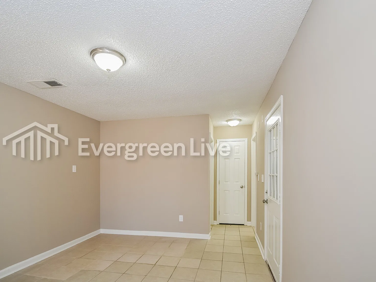 3 bed, 2.0 bath, 1210 sqft, $1,445 — Photo 4