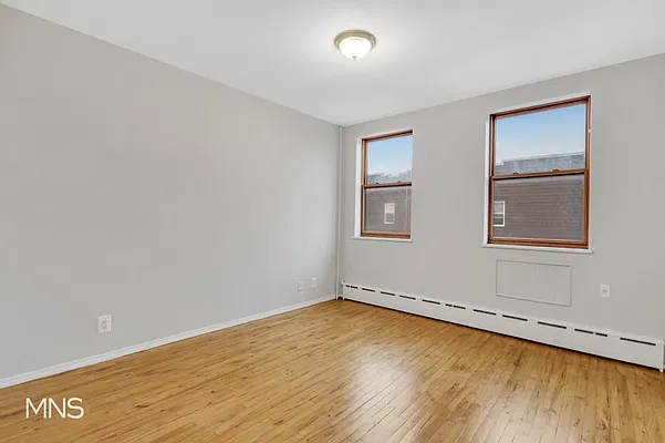 Rented by MNS | media 12