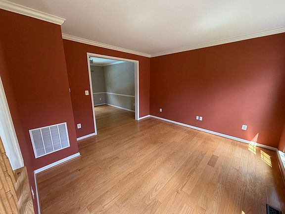 5th image of 6408 Ivy Spring Rd