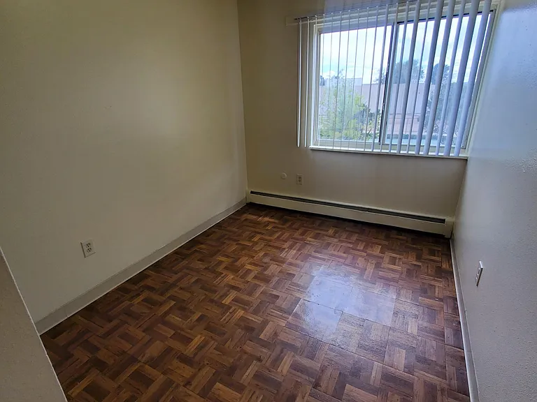1st bedroom