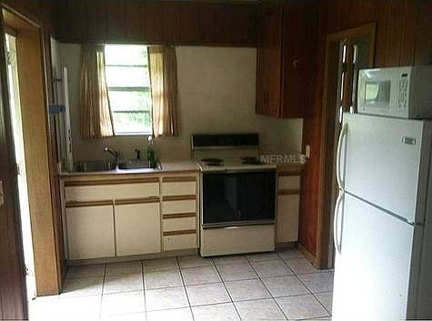 4th image of 445 W Lakeshore Dr