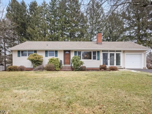57 Dewey Ave, High Bridge Boro, NJ 08829