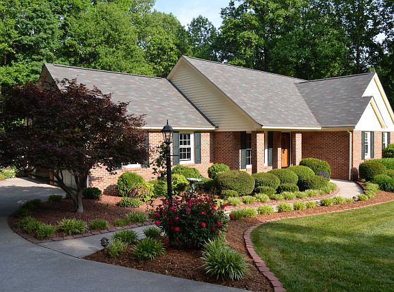 5th image of 360 Poplar Creek Dr
