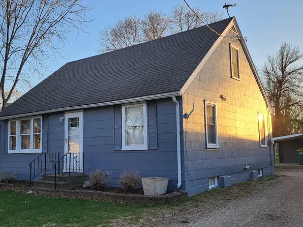 460 Center Ave S, Glenville, MN 56036