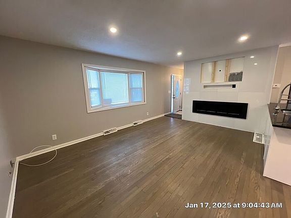 2nd image of 4747 Ellery Dr