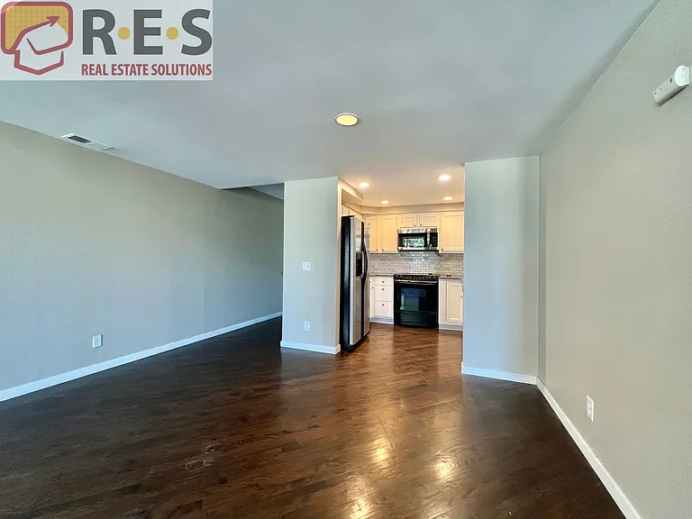 6483 S Havana St #B — Photo 3