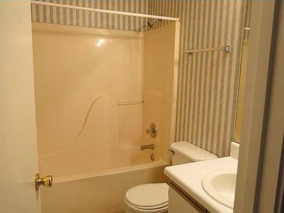 Bradford (Bathroom)_08122014